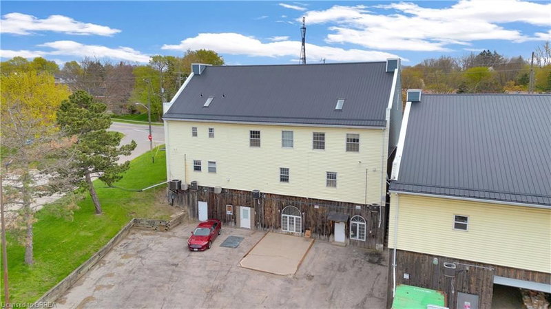 174 Stanley Street photo 2