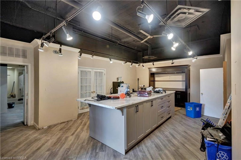 174 Stanley Street photo 5