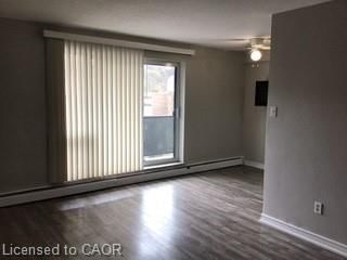 904 - 81 Charlton Avenue E