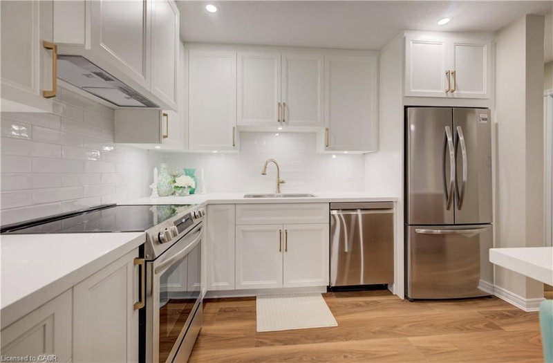 105 - 440 Durham Street W