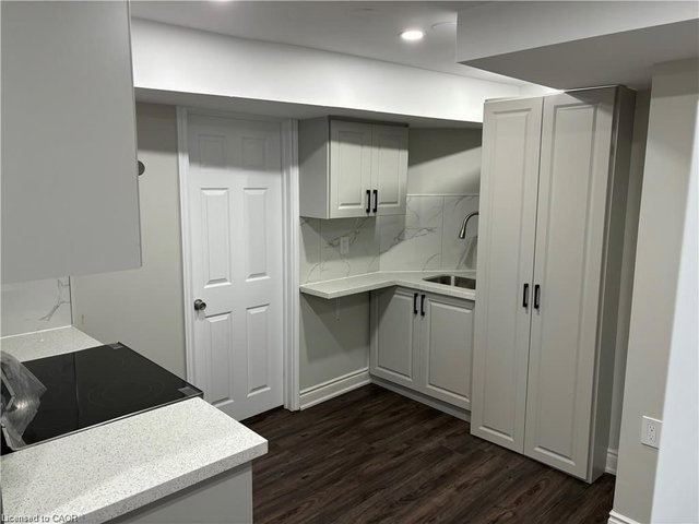 LOWER - 3 Westview Crescent