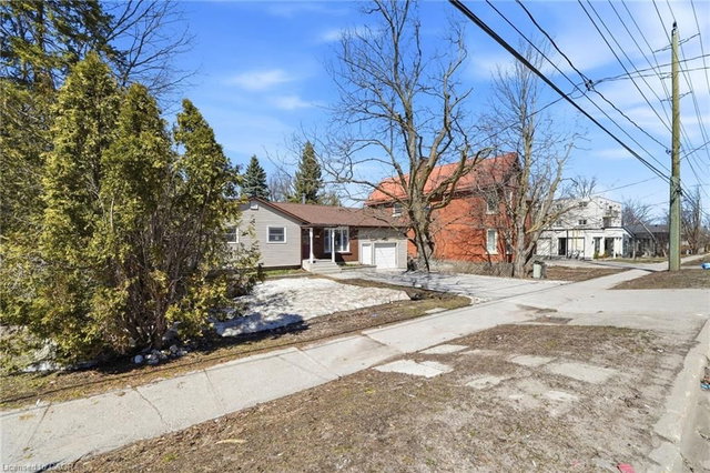 268 Mississauga Street W