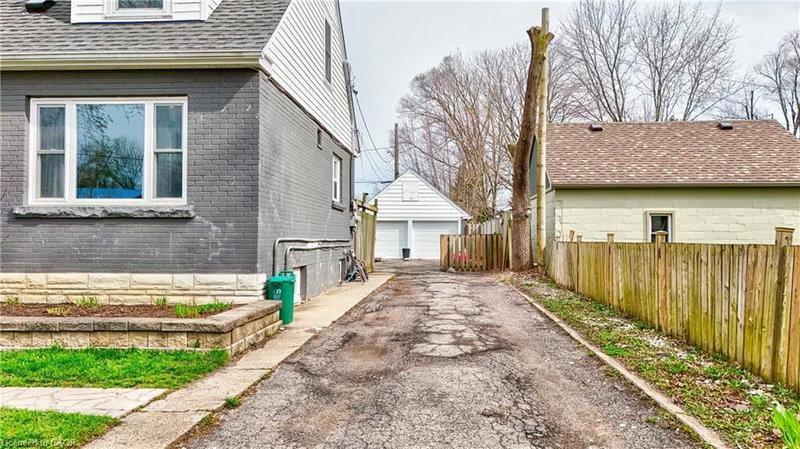 78 Price Avenue