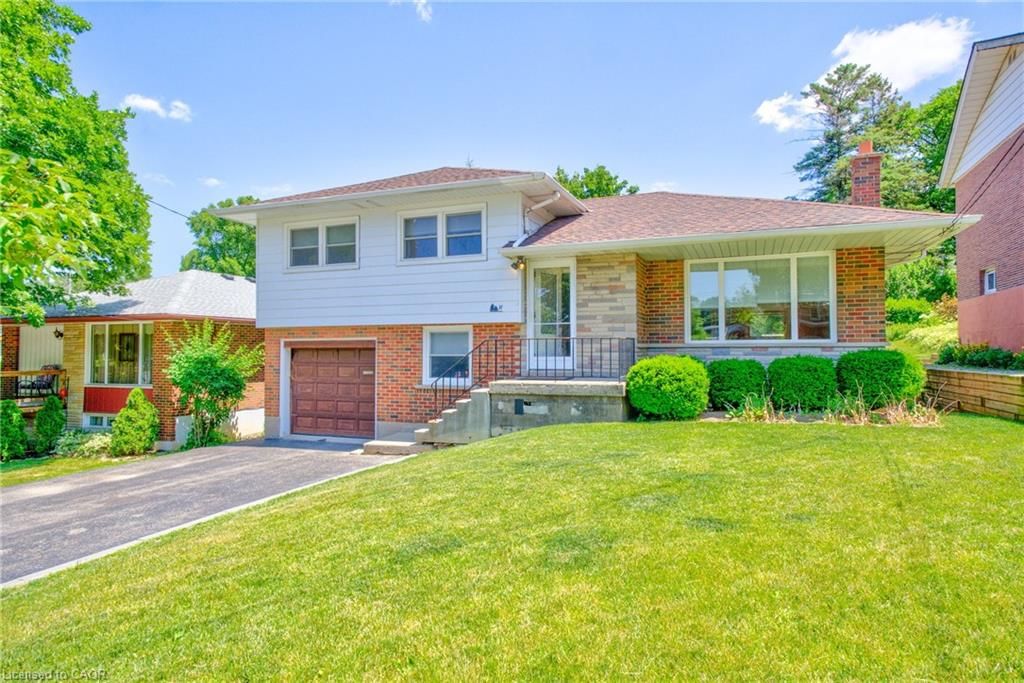 Single Family Residence for lease at 31 Brodick Street, Hamilton, ON, L8S 3E3 - Ainslie Wood - MLS: 40824204