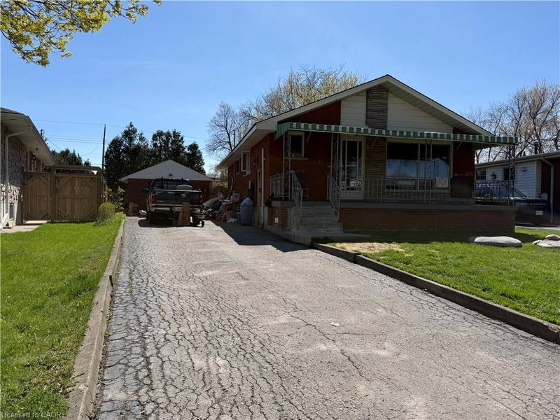 46 Bobolink Road, Hamilton, Ontario