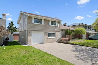 39 Charlotte Crescent