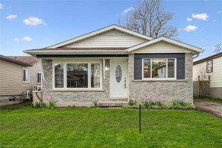 49 Broken Oak Crescent