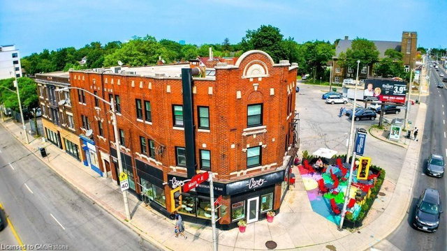 14 - 4 Ottawa Street N