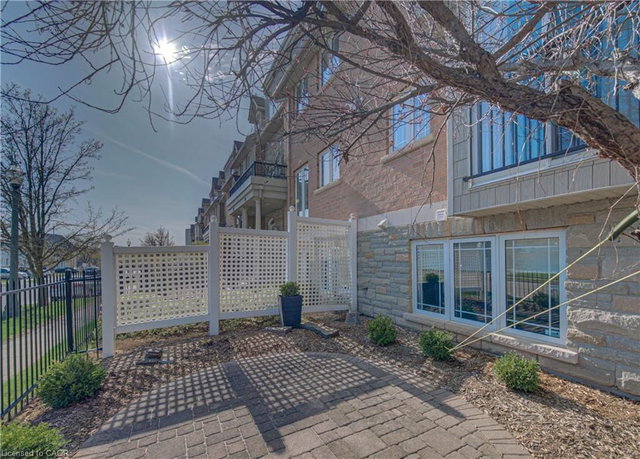 32 Bruce Street