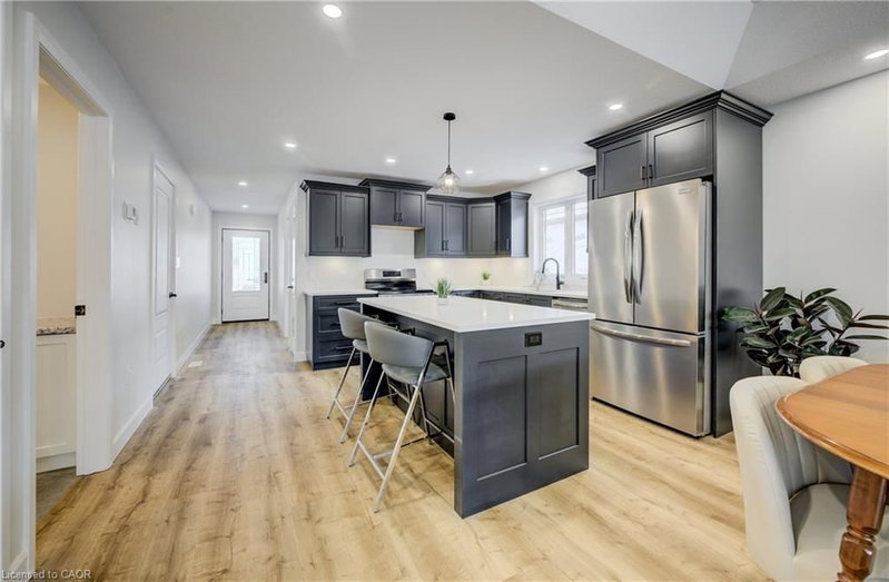217 Elgin Street photo 5