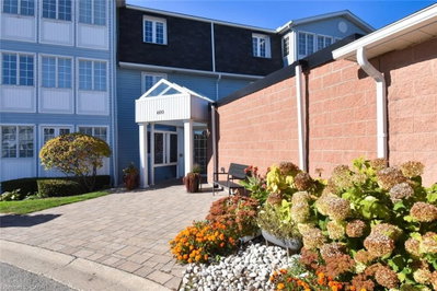 102 - 600 Silverbirch Boulevard