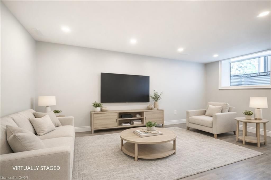 Single Family Residence leased at 2-5482 Randolph Crescent, Burlington, ON, L7L 3C5 - Elizabeth Gardens - MLS: 40825770