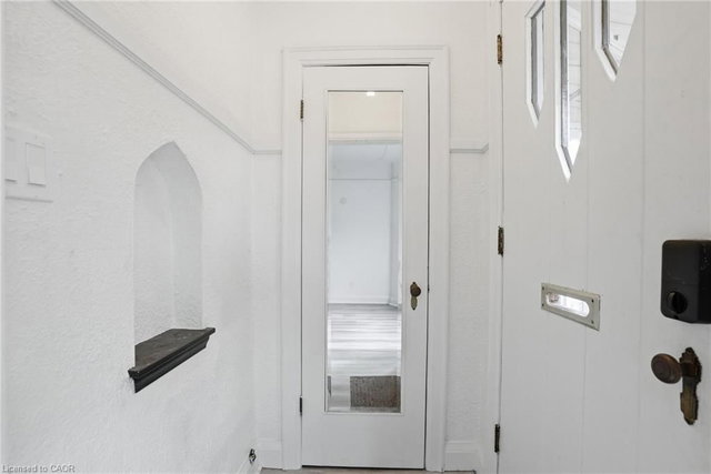 1 - 105 Longwood Road N