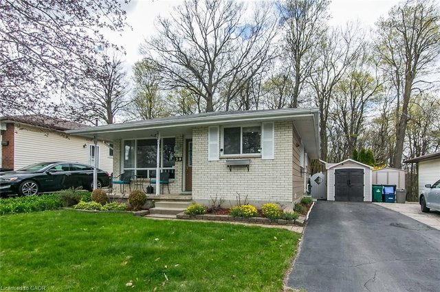 34 Blackhorne Crescent