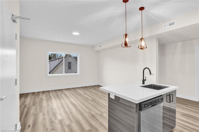 2A - 261 King Street E
