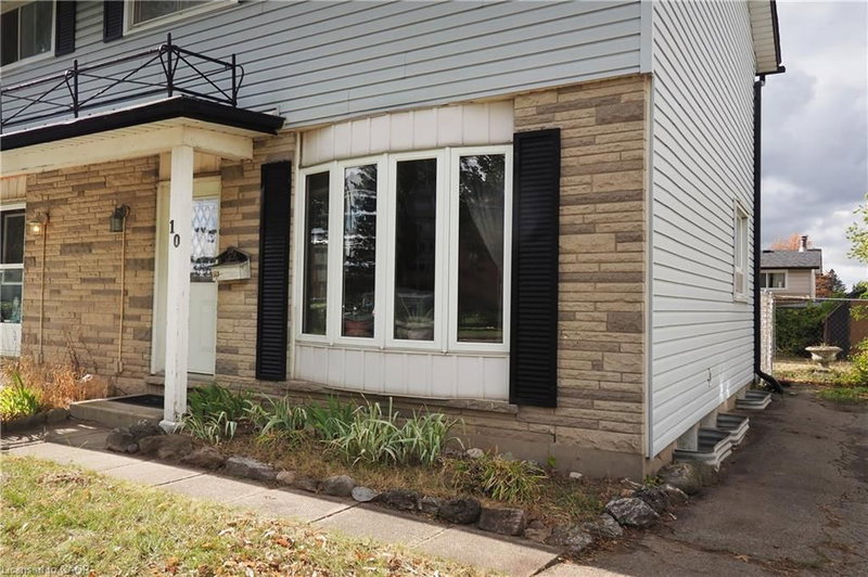 10 Balfour Crescent