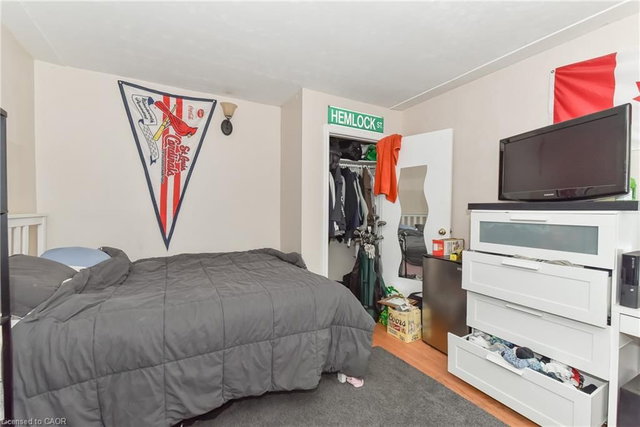 166 Elgin Crescent