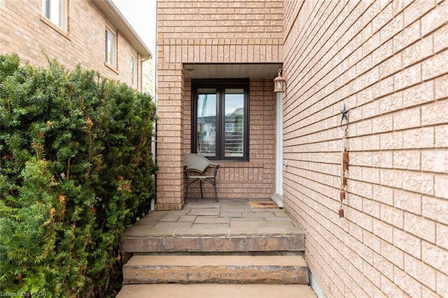 1818 Bridlington Court