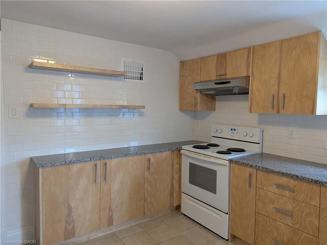 3 - 221 Dundas Street N