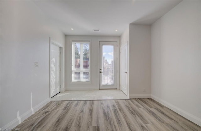 207 - 55 Wood Street