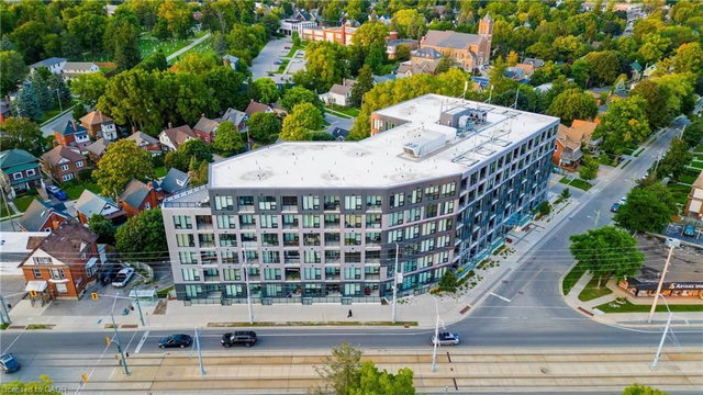 112 - 690 King Street W