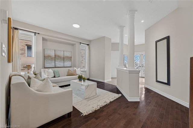 100 Garinger Crescent