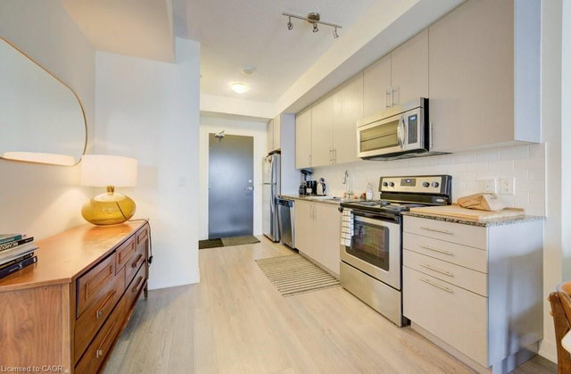 1007 - 85 Duke Street W
