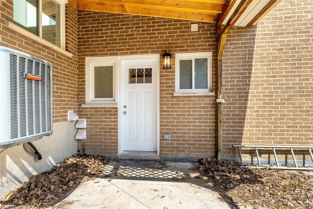 B - 477 Valleyview Crescent