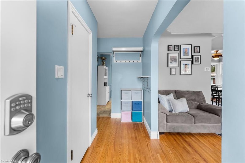 6396 Laura Crescent