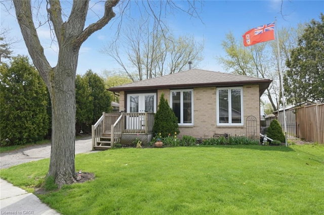 15 Woodfield Avenue
