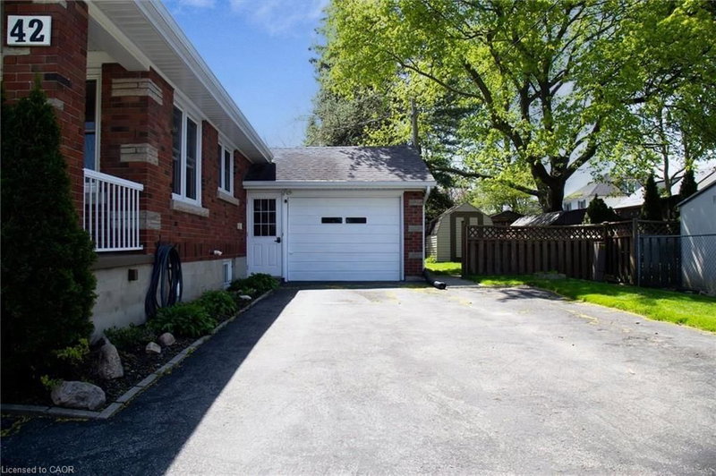 42 Hawthorne Avenue