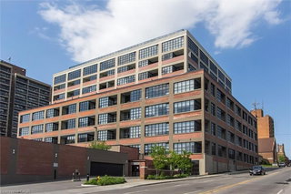 317 - 112 Benton Street S