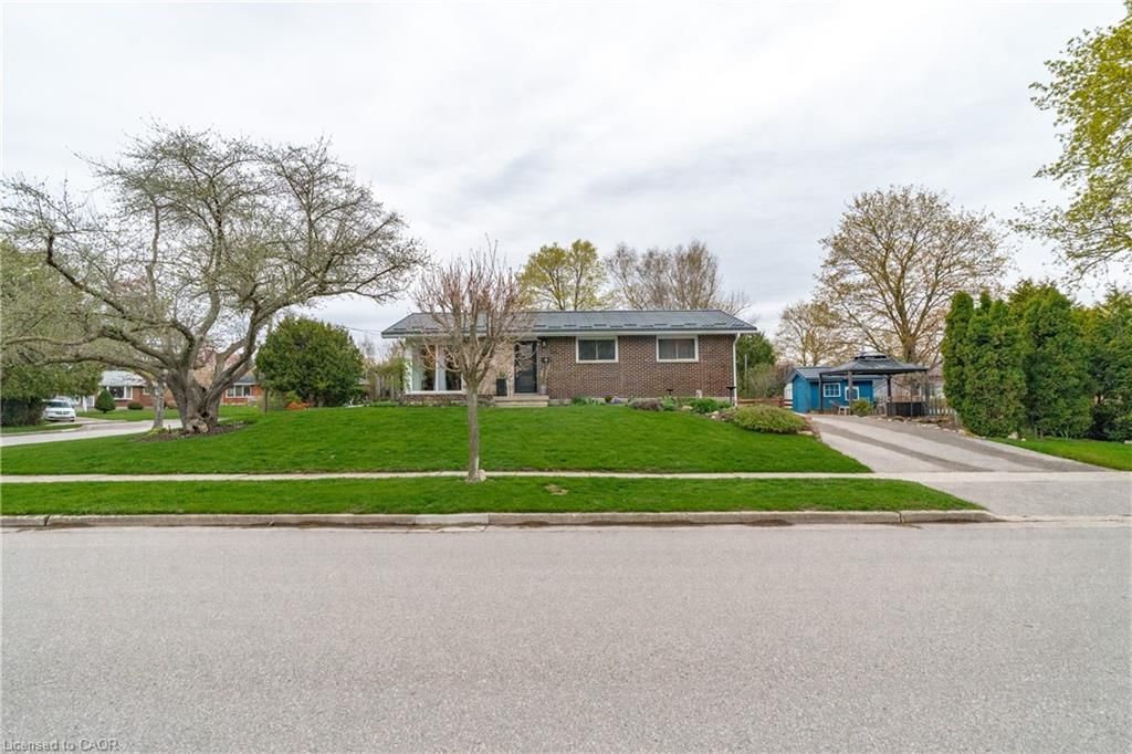 Single Family Residence for sale at 6 Eleanor Court, Guelph, ON, N1E 1S7 - Grange Road - MLS: 40827765