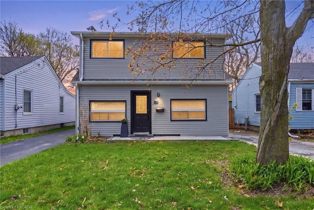Single Family Residence for sale at 68 York Road, Dundas, ON, L9H 1L7 - Coote - MLS: 40827785