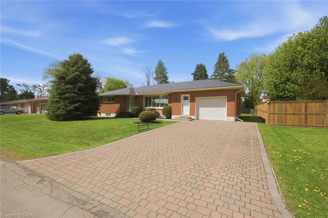 256 Montclair Crescent