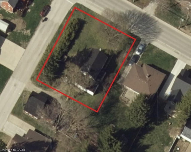 740 Elma Street W