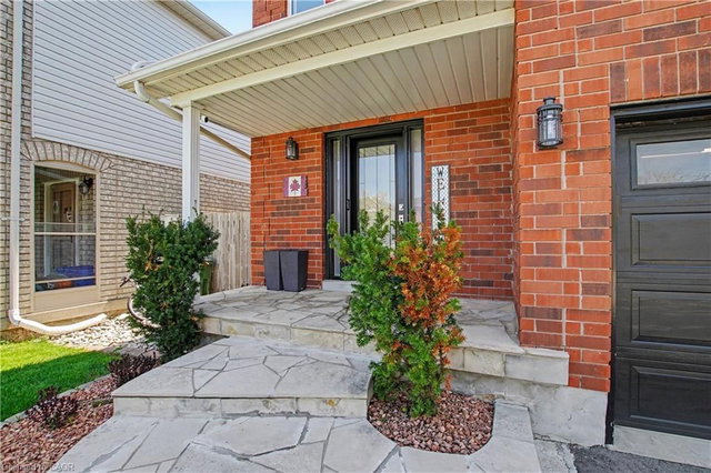 22 Waterwheel Crescent