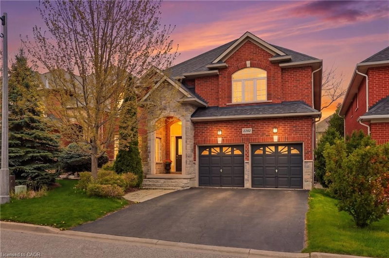 2202 Brookhaven Crescent, Oakville, Ontario