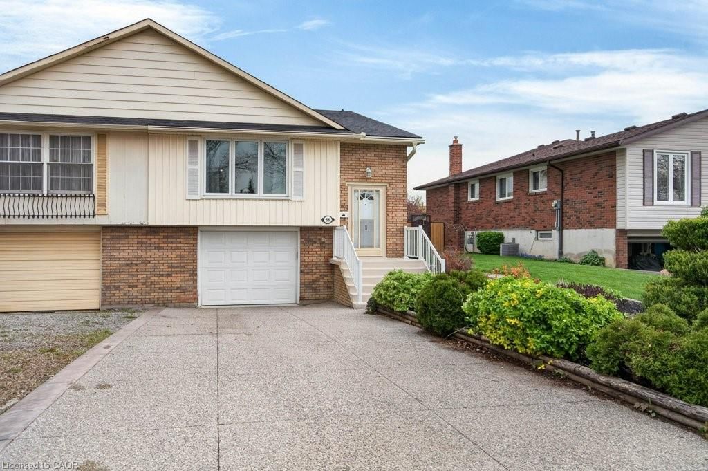 Single Family Residence for sale at 56 Brookstream Court, Hamilton, ON, L8K 6J2 - Red Hill - MLS: 40828110