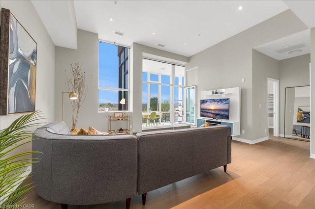 301 - 50 Murray Street W