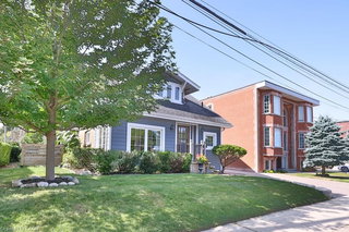 44 Mississauga Road N