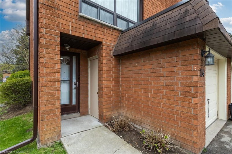L4 - 444 Stone Church Road W