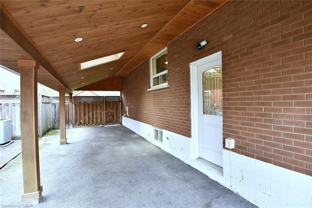 1338 De Quincy Crescent