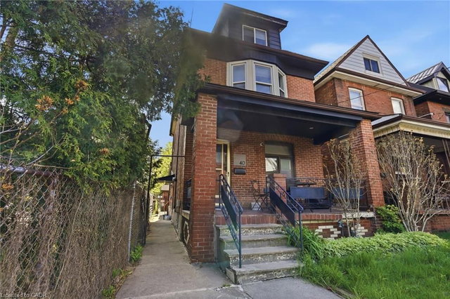 Lower - 40 Garfield Avenue N