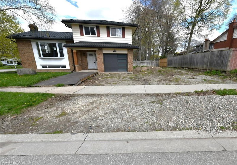 110 Silverspring Crescent