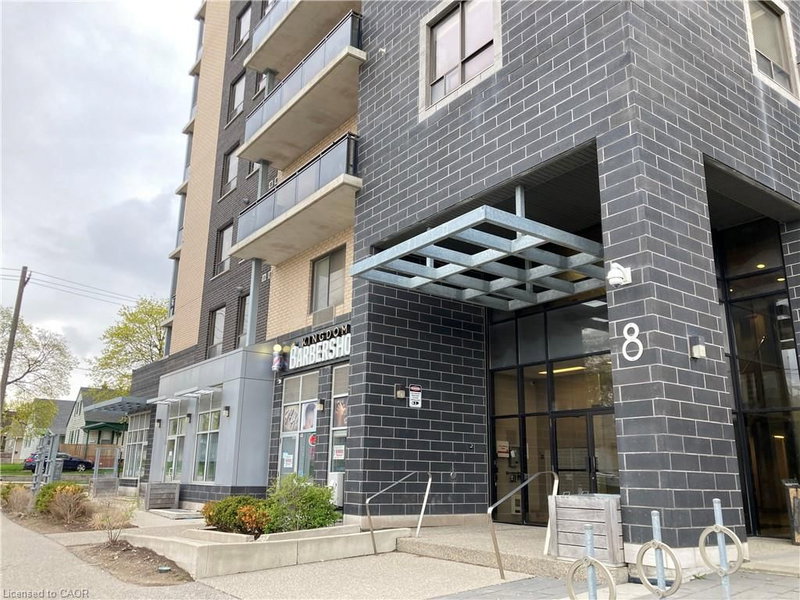 204 - 8 Hickory Street W