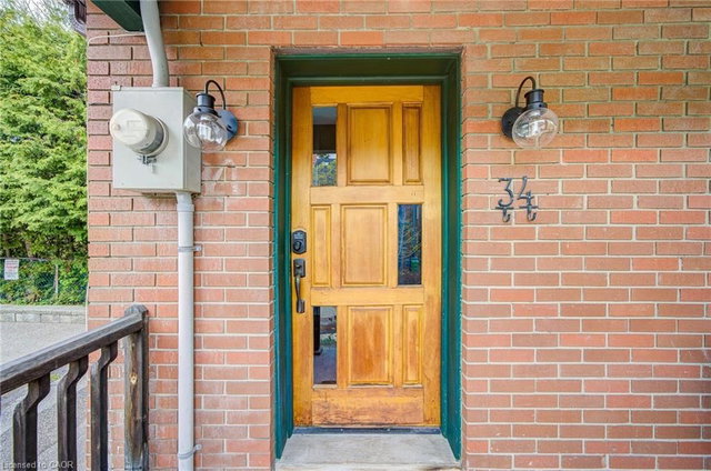 34 Saunders Avenue