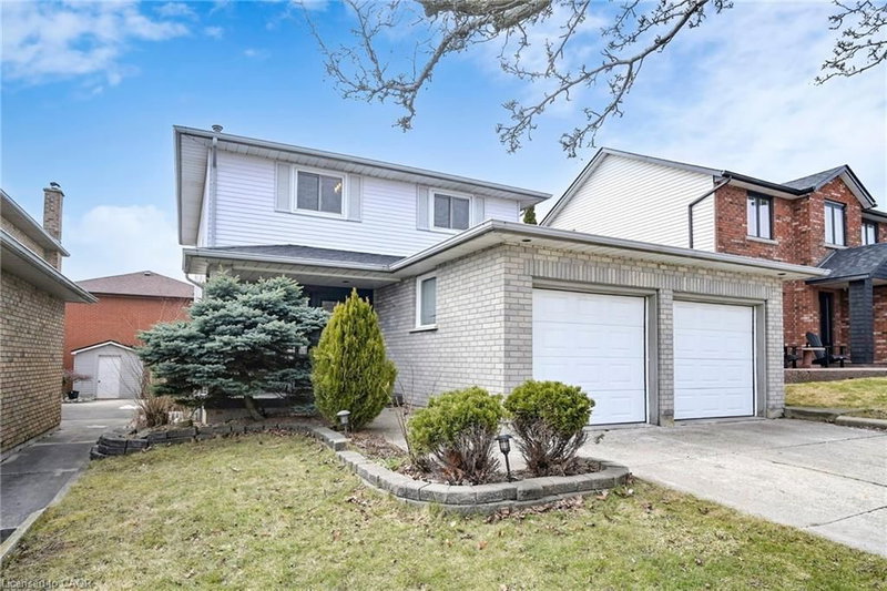 62 Como Place