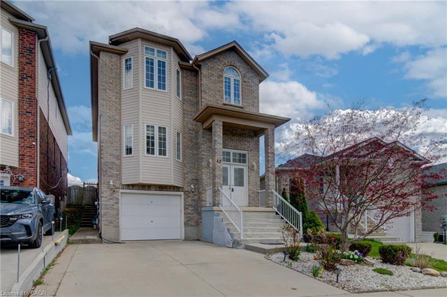 32 Lena Crescent