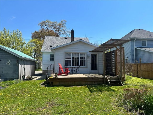 618 Pine Street